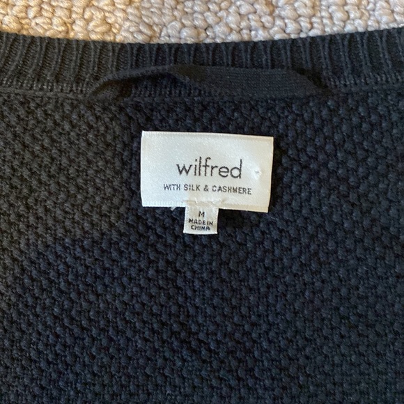 Aritzia black sweater - Picture 2 of 4